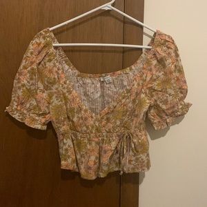 american eagle small floral crop top